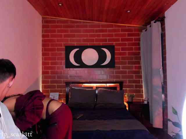 CurlyScarlett13 webcam