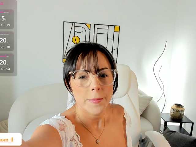 lilyboom1 live cam on BongaCams