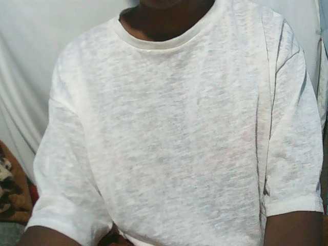 Nadjirh live cam on BongaCams