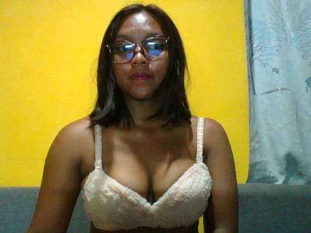 -Muriella-, en directo ahora en BongaCams