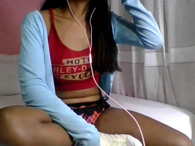 SYLVIANO live cam preview
