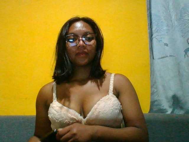 -Muriella-, live now on BongaCams
