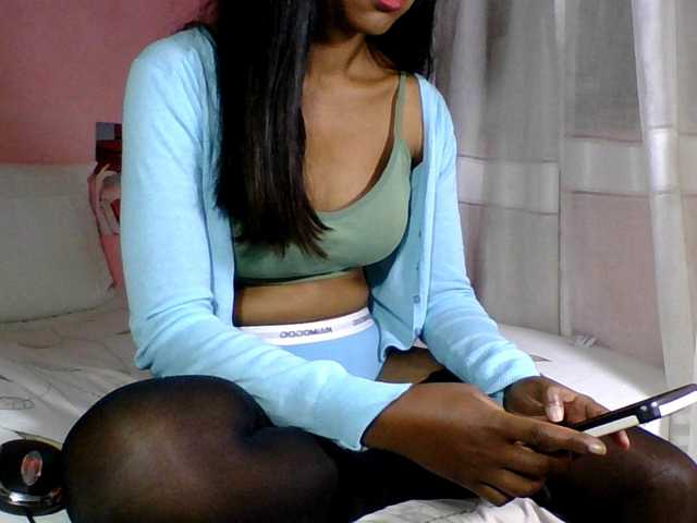 MariahRK live webcam show