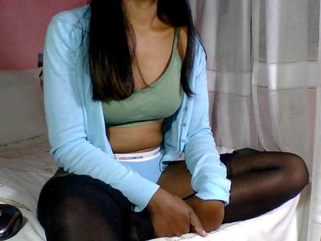 MariahRK live webcam show