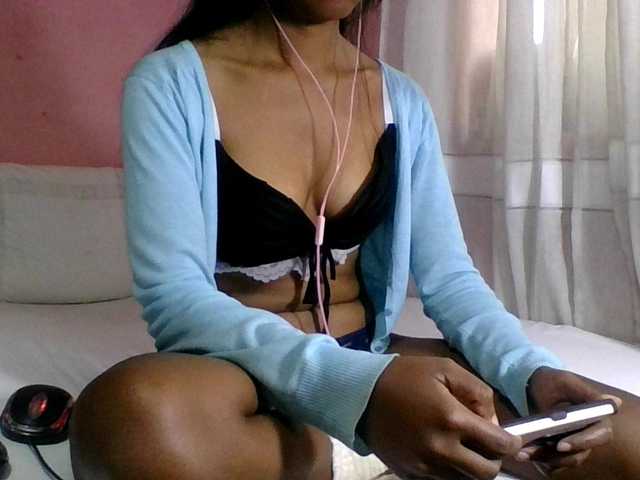 SYLVIANO live cam preview