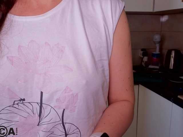 Ahsaka's BongaCams show and profile