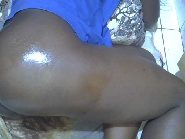 Ebonydora live cam on BongaCams
