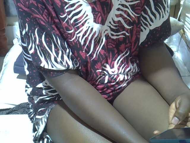 Ebonydora live webcam show
