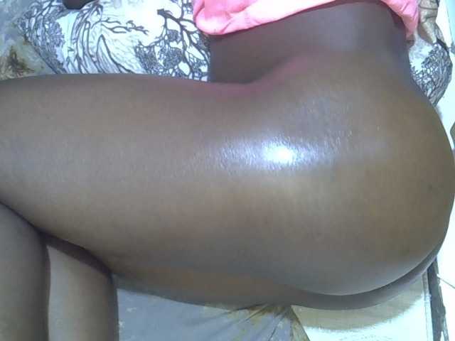 Ebonydora live cam on BongaCams