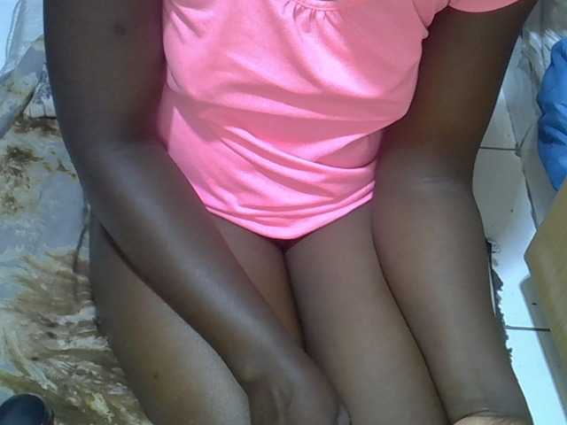 Ebonydora live cam on BongaCams