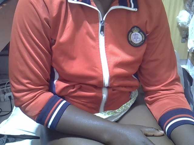 Ebonydora live webcam show