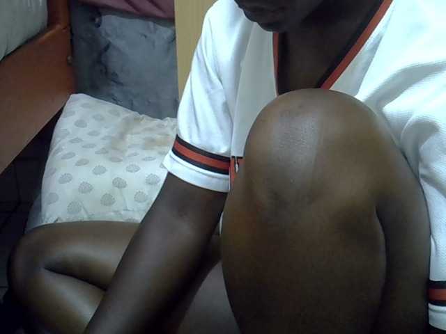 Ebonydora live cam on BongaCams