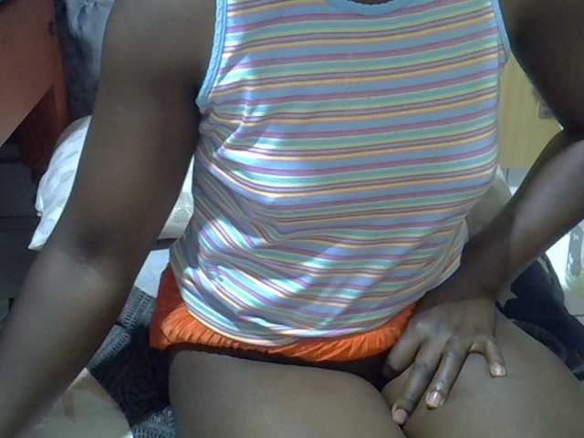Ebonydora live webcam show
