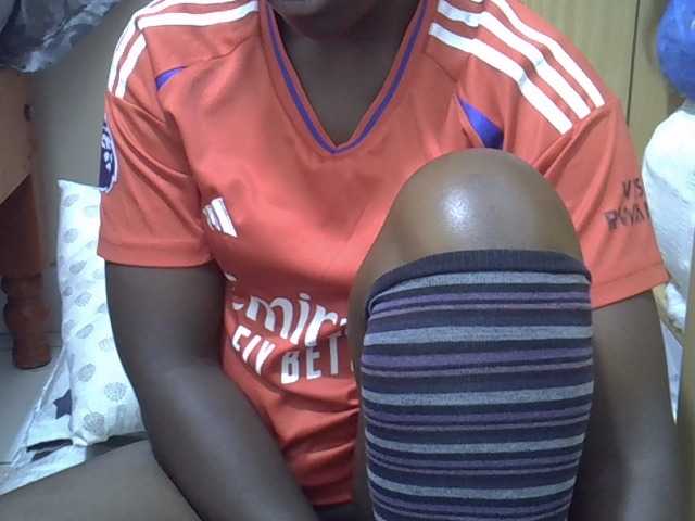Ebonydora live cam on BongaCams