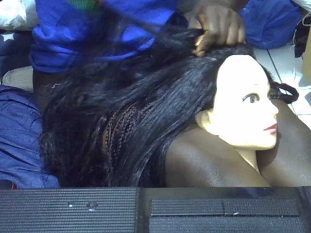 Ebonydora webcam bongacams model stream image