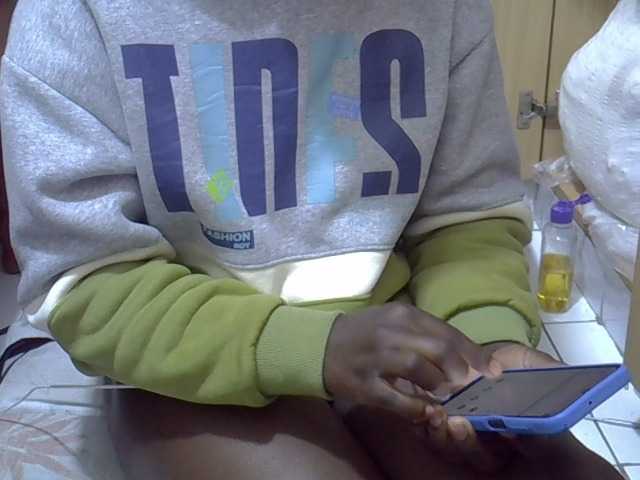 Ebonydora live cam on BongaCams
