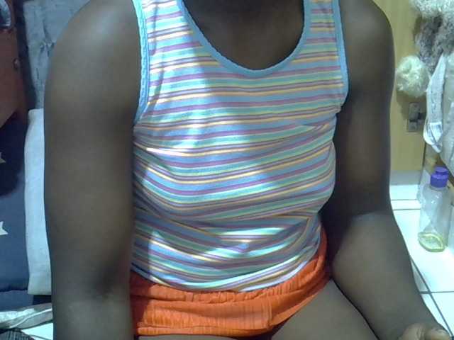 Ebonydora Live-Cam auf BongaCams