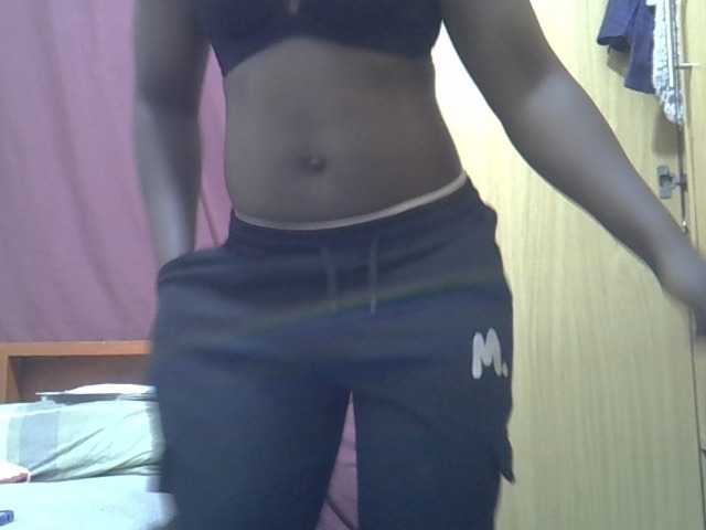 Ebonydora live cam on BongaCams
