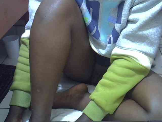 Ebonydora webcam