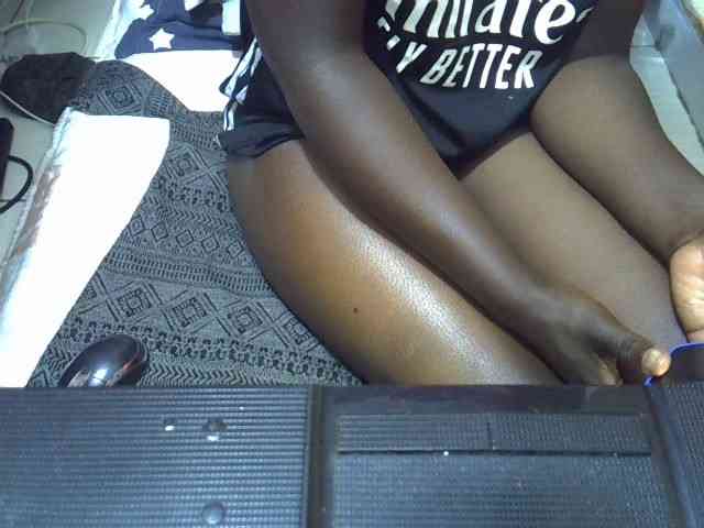 Ebonydora webcam