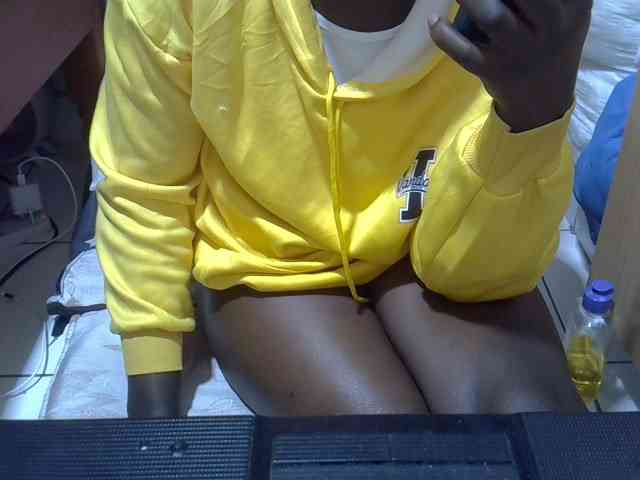 Ebonydora webcam