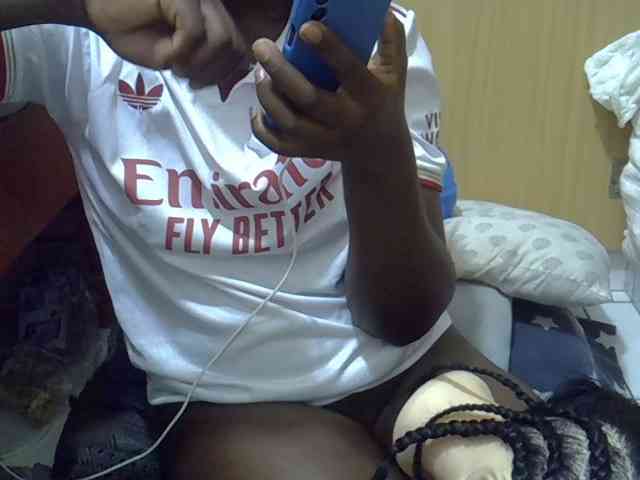 Ebonydora webcam