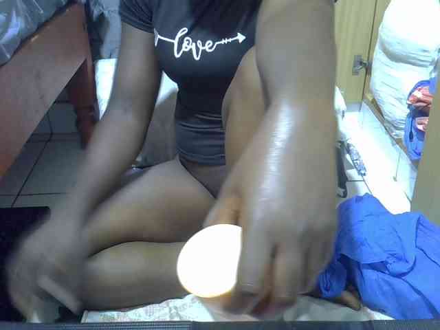Ebonydora webcam