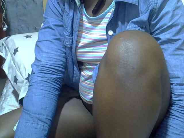Ebonydora webcam