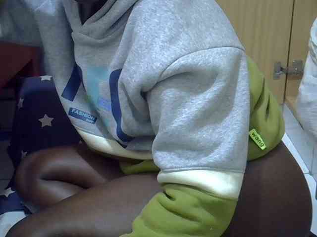 Ebonydora webcam