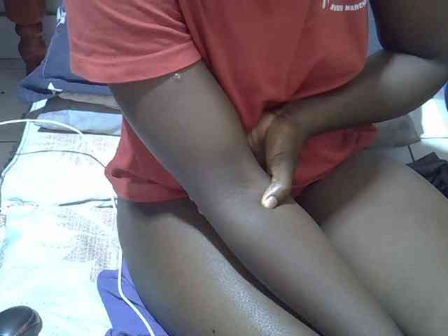 Ebonydora webcam