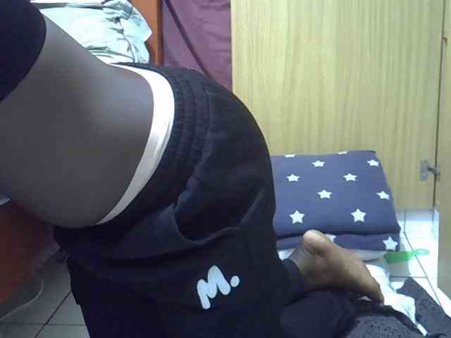 Ebonydora webcam
