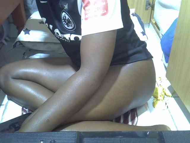 Ebonydora webcam