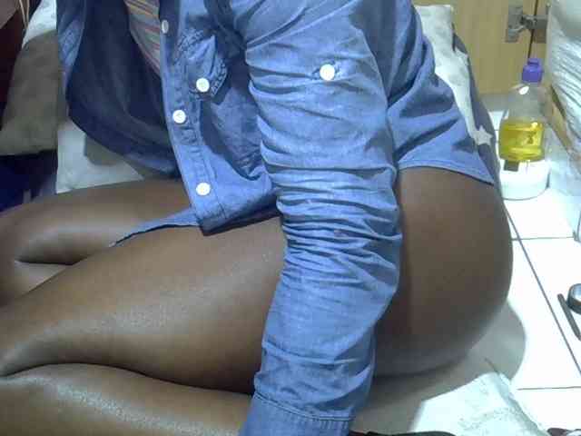 Ebonydora webcam