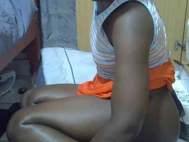 Ebonydora webcam