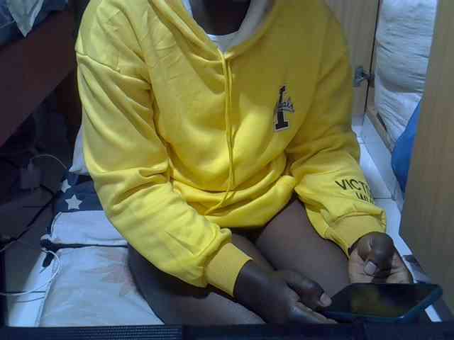 Ebonydora webcam