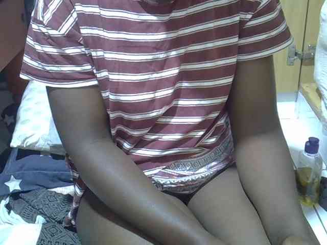 Ebonydora webcam
