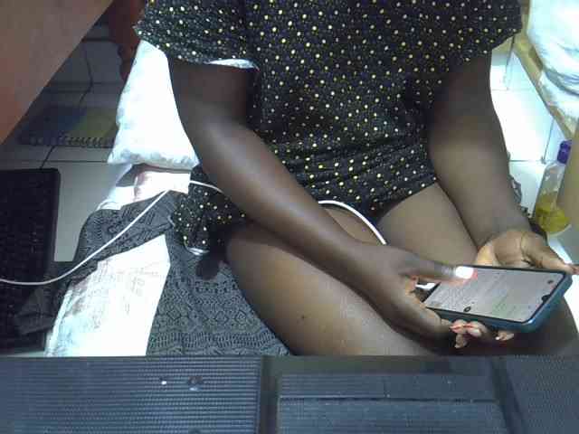 Ebonydora webcam