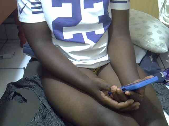 Ebonydora webcam