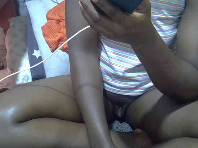 Ebonydora webcam
