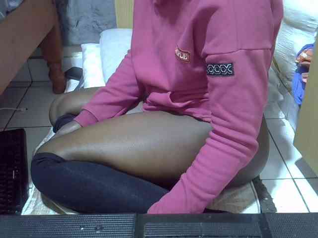 Ebonydora webcam