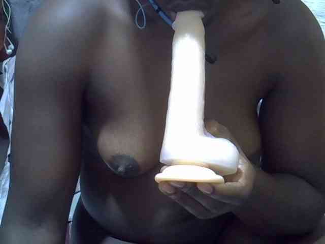 Ebonydora webcam