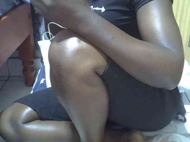 Ebonydora webcam