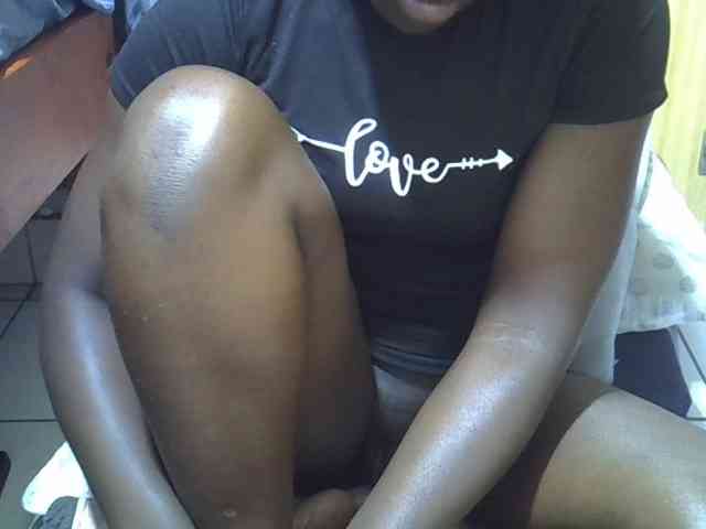 Ebonydora webcam