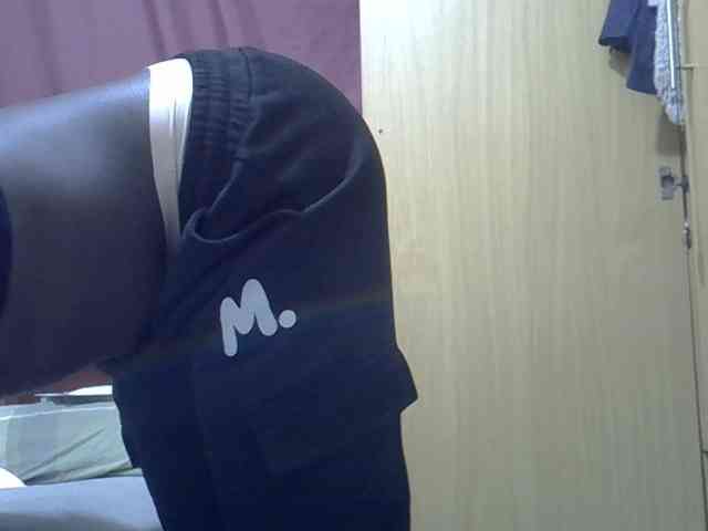 Ebonydora webcam