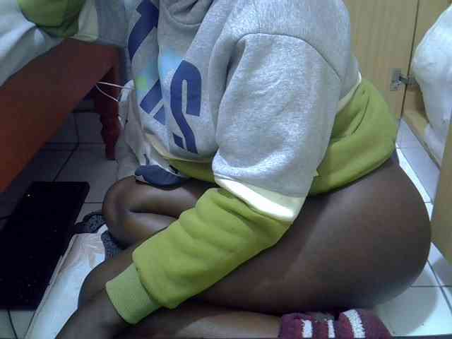Ebonydora webcam