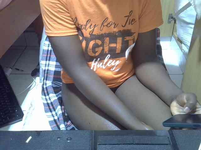 Ebonydora webcam