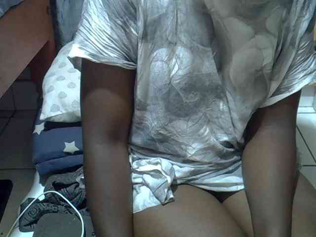 Ebonydora webcam