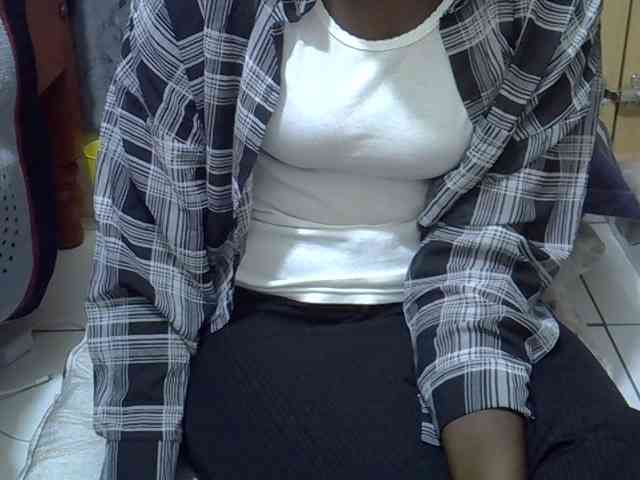 Ebonydora webcam