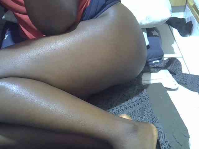 Ebonydora webcam