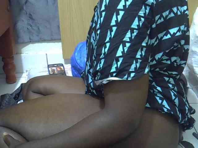 Ebonydora webcam